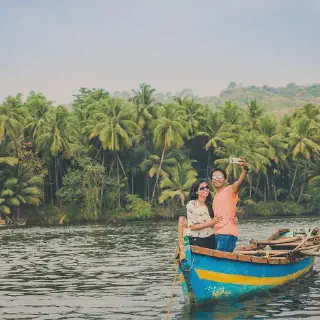 /img/8499-honeymoon-packages-india.webp