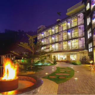 /img/8531-blanket-hotel-munnar.webp