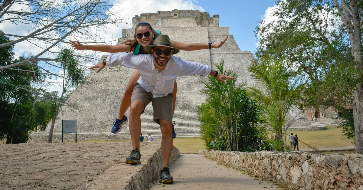 8577 central america couple adventure
