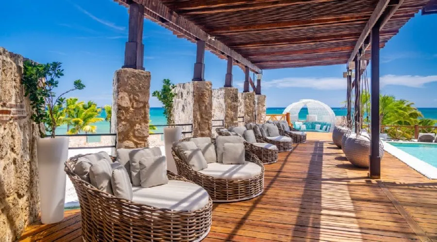 8588 honeymoon suite romance