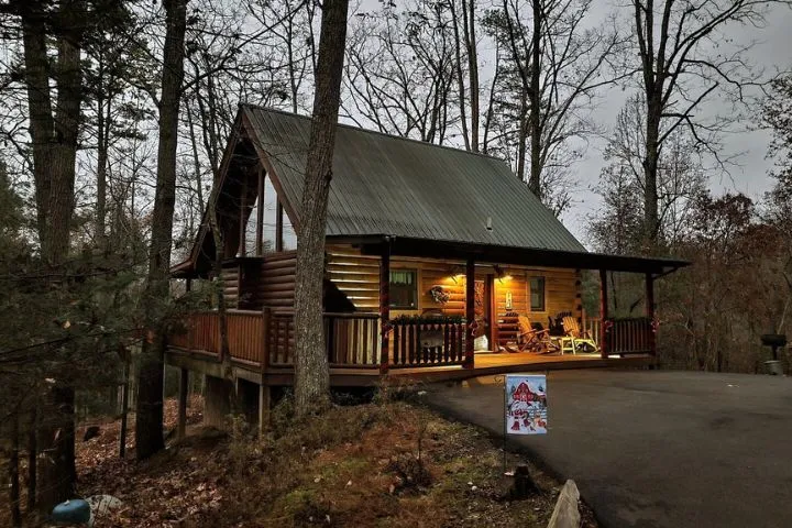8603 cabin fireplace romance