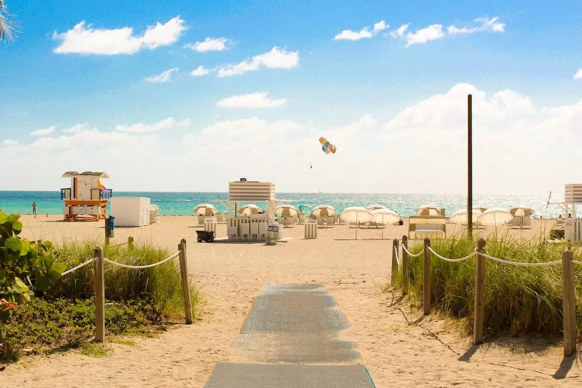 8613 usa honeymoon beach couple