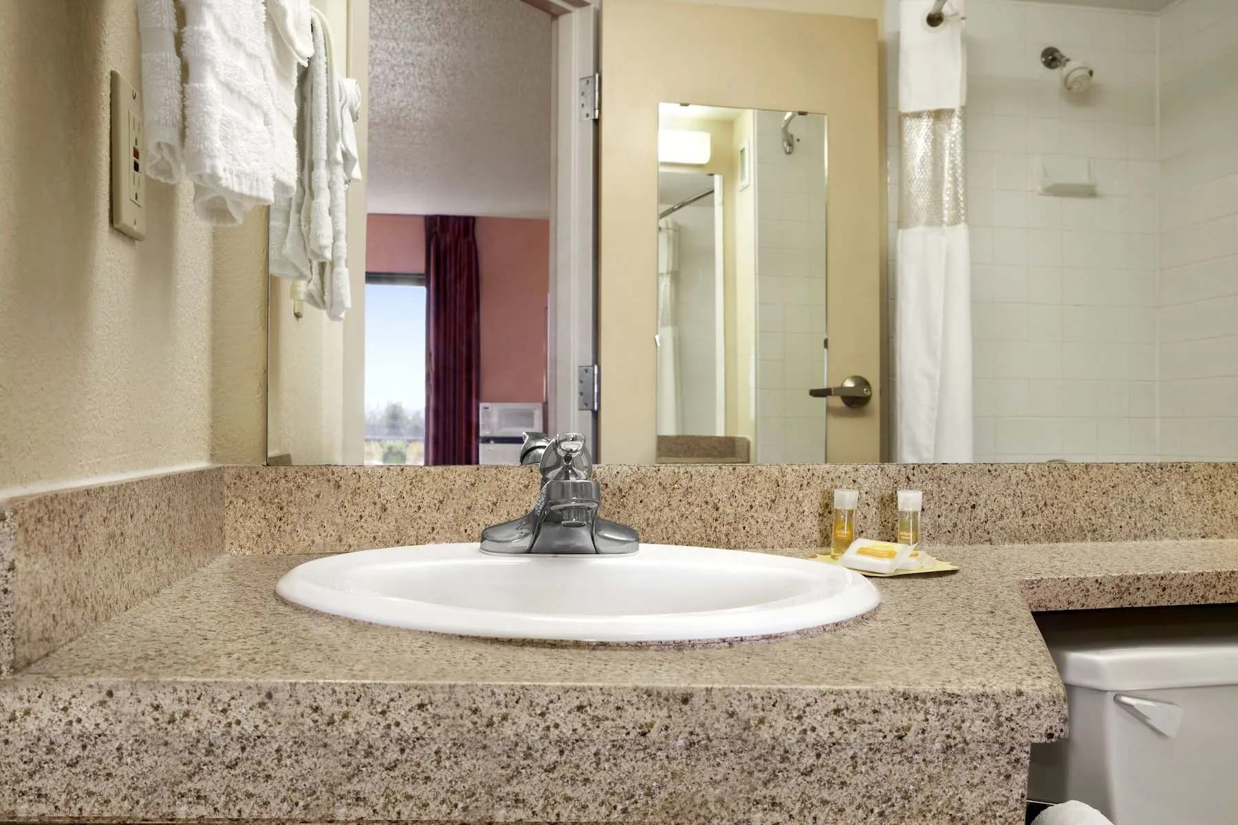 8639 hotel spa services