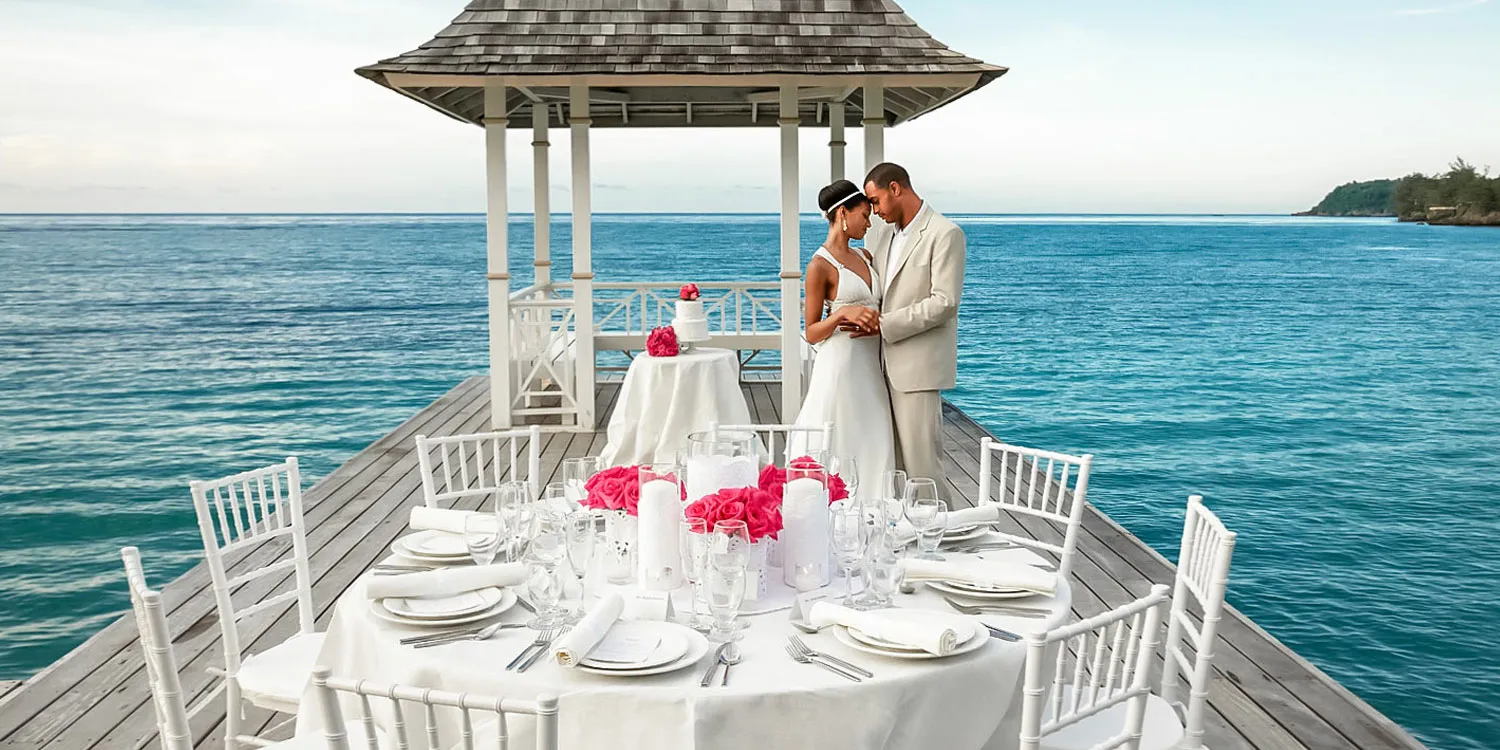 /img/8650-honeymoon-island-accommodation.webp