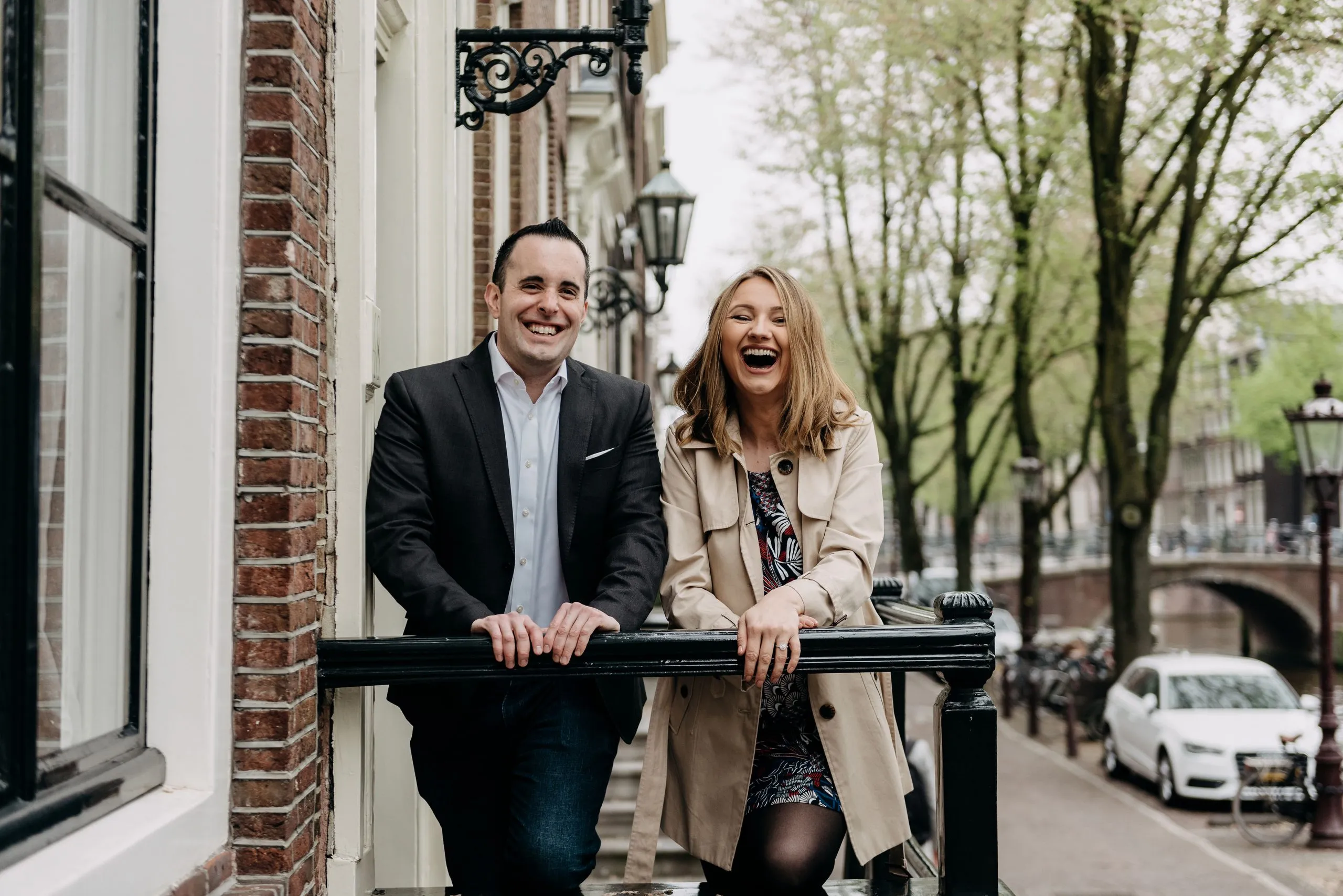 8653 amsterdam flowers couple