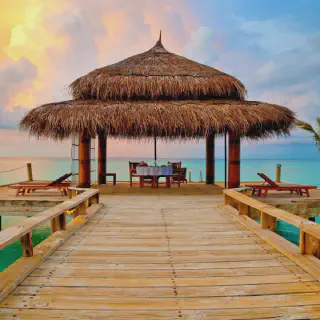 /img/8656-honeymoon-travel.webp