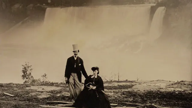 8661 niagara falls honeymoon table rock