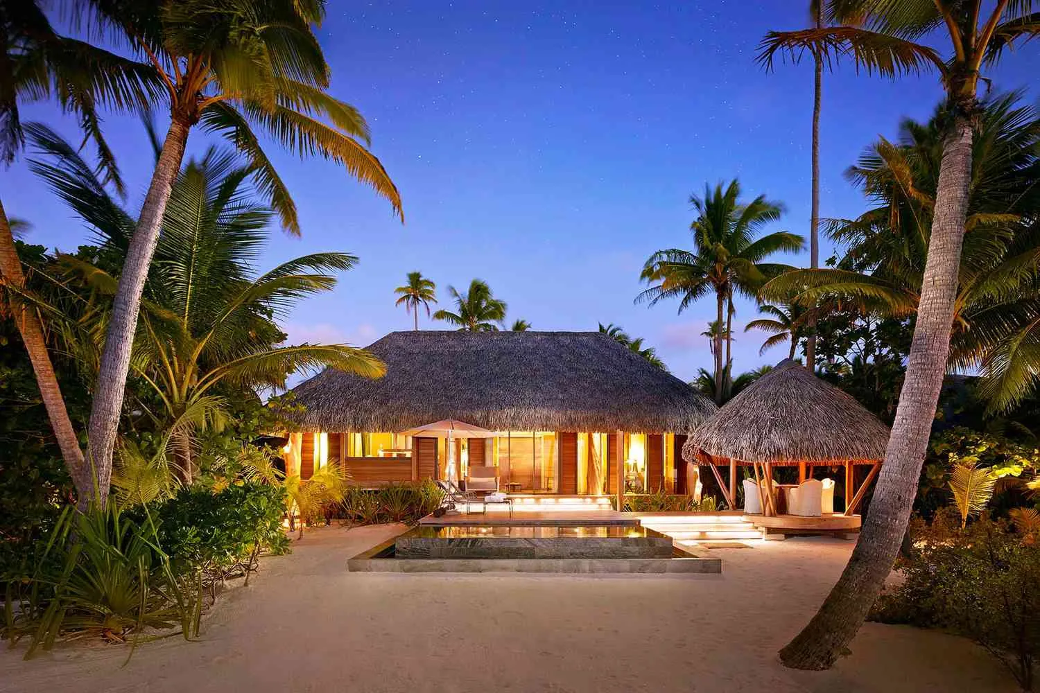 /img/8681-emerald-bay-resort.webp