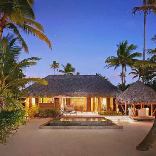 /img/8681-emerald-bay-resort.webp