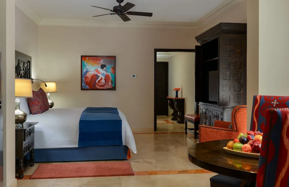 /img/8704-cabo-resort-couple-spa.webp