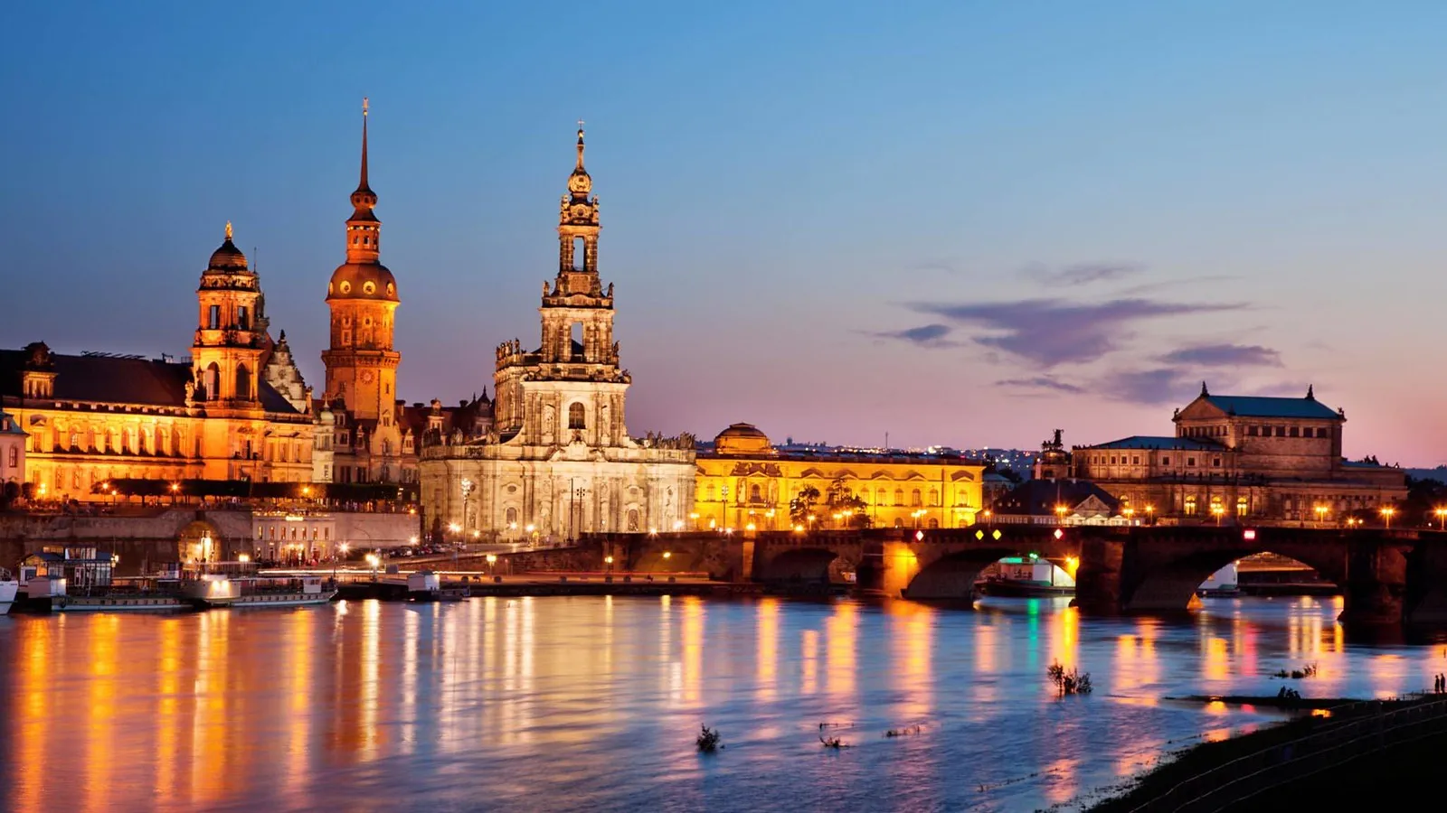 8708 hamburg honeymoon
