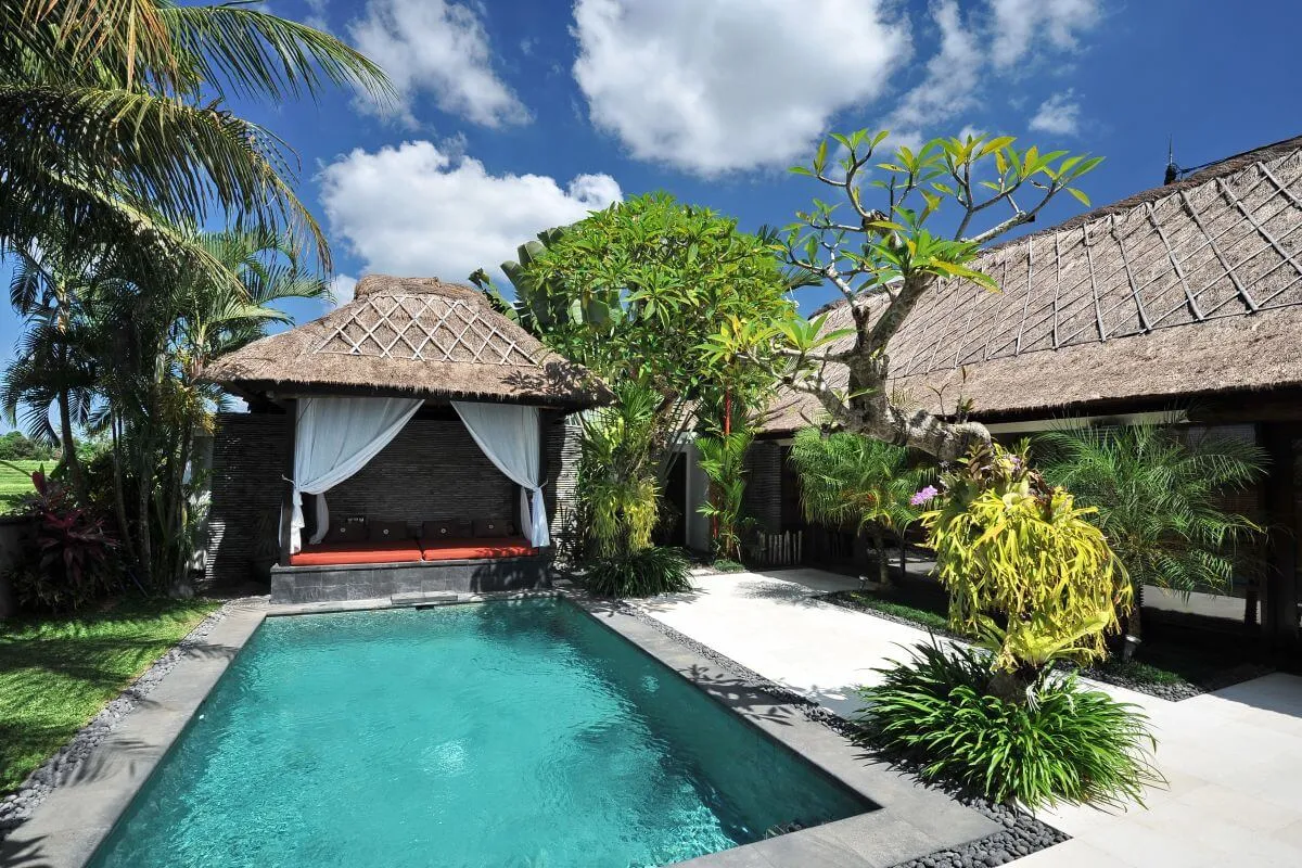 8716 trisara phuket