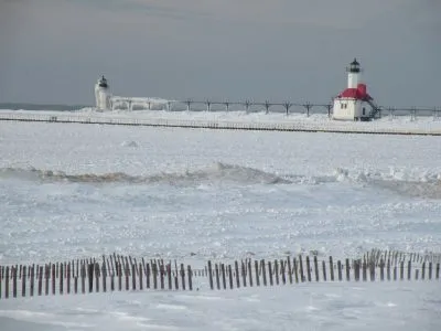 /img/8722-michigan-wine-country-honeymoon.webp