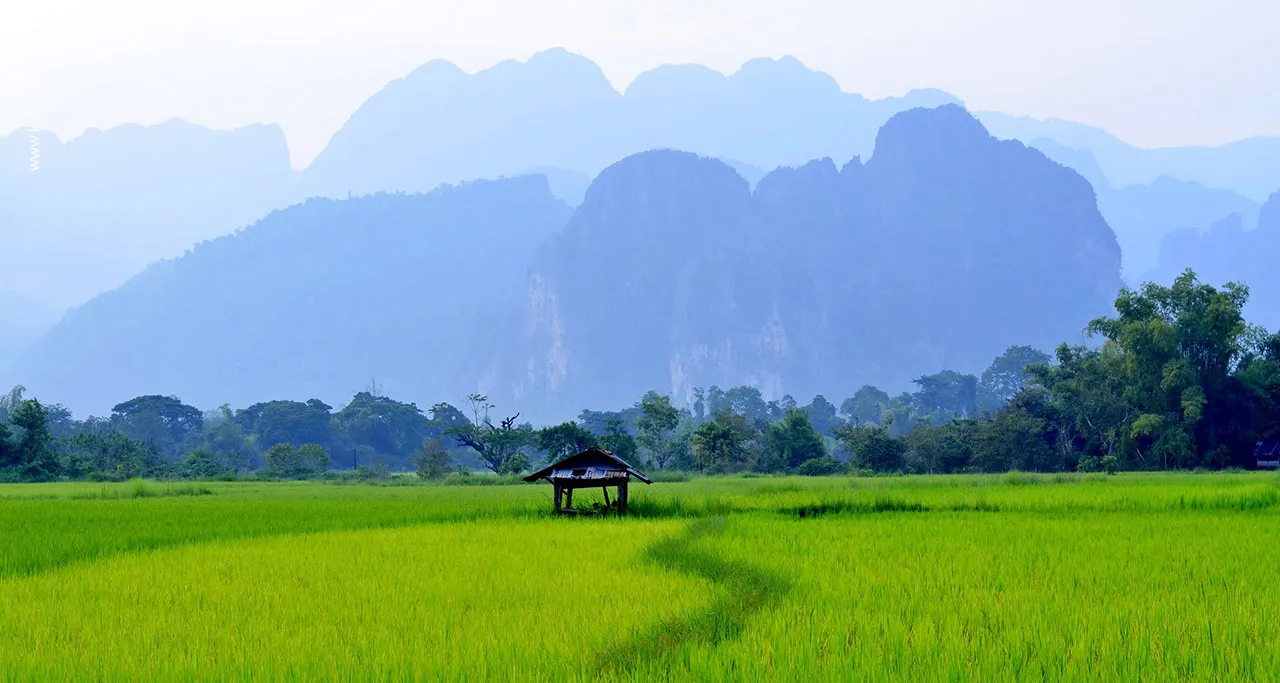 8735 kuang si falls laos