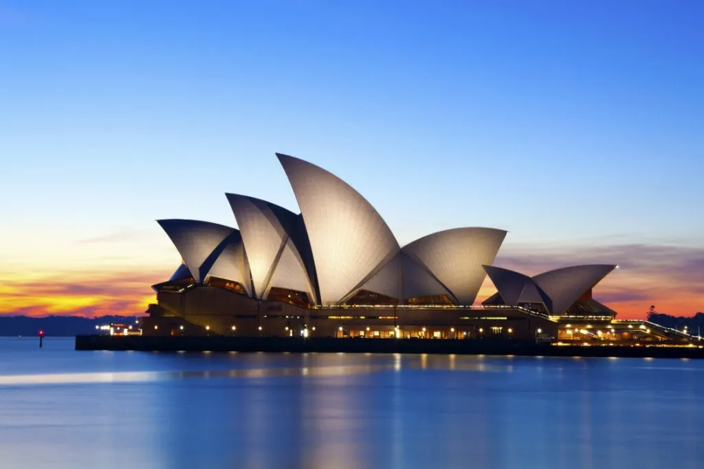 /img/8767-luxury-australia-travel.webp