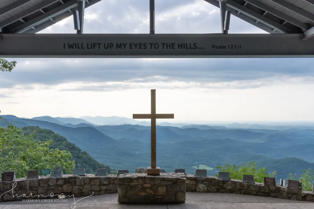 8769 blue ridge mountains couple view