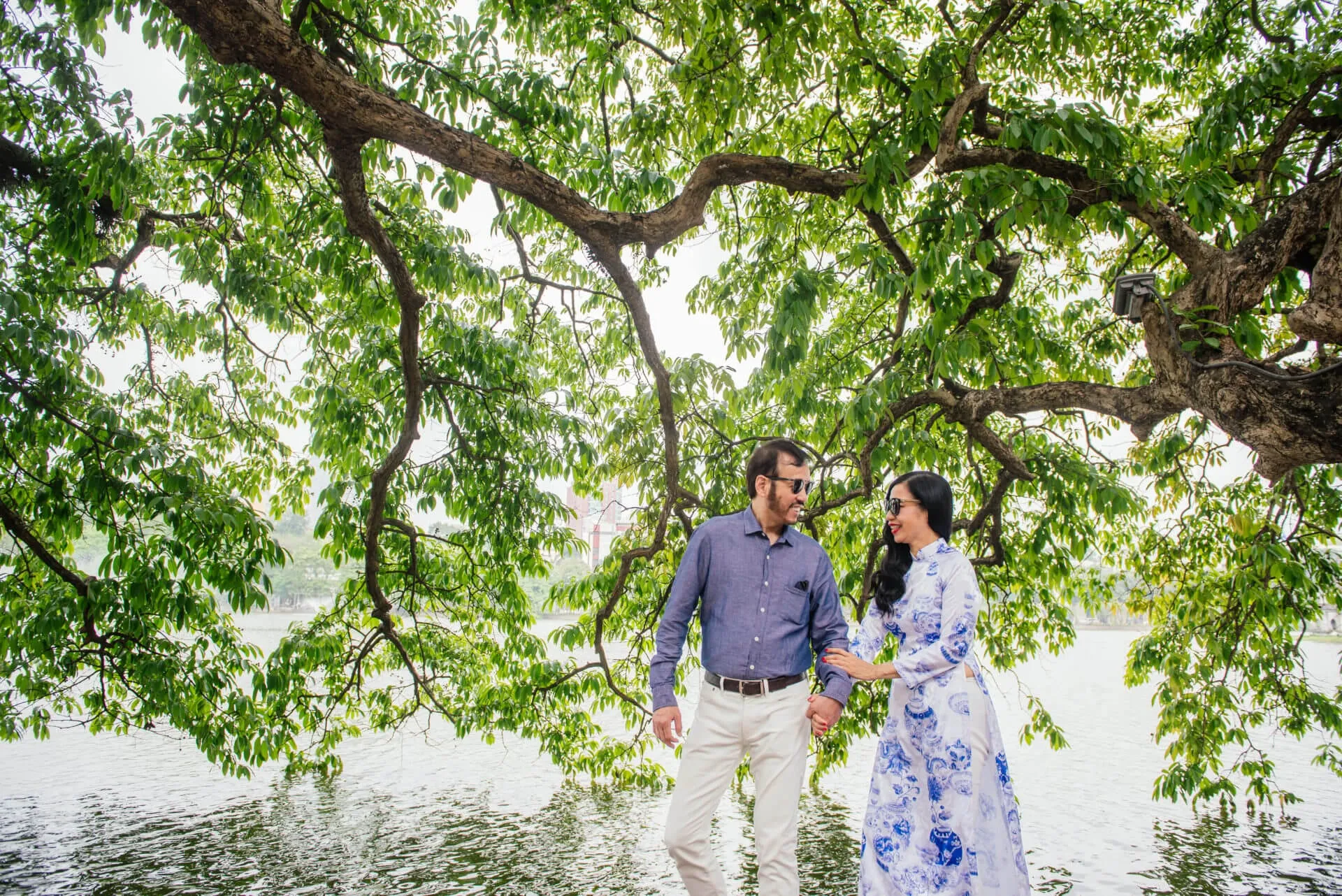 8776 hanoi honeymoon dinner cruise