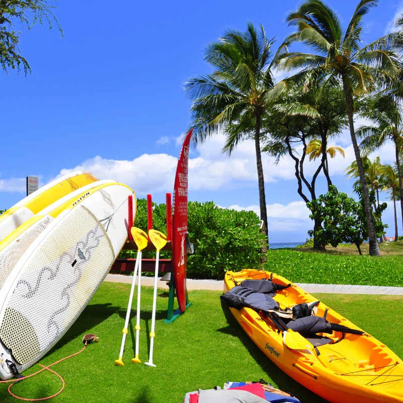 8788 molokai honeymoon couple