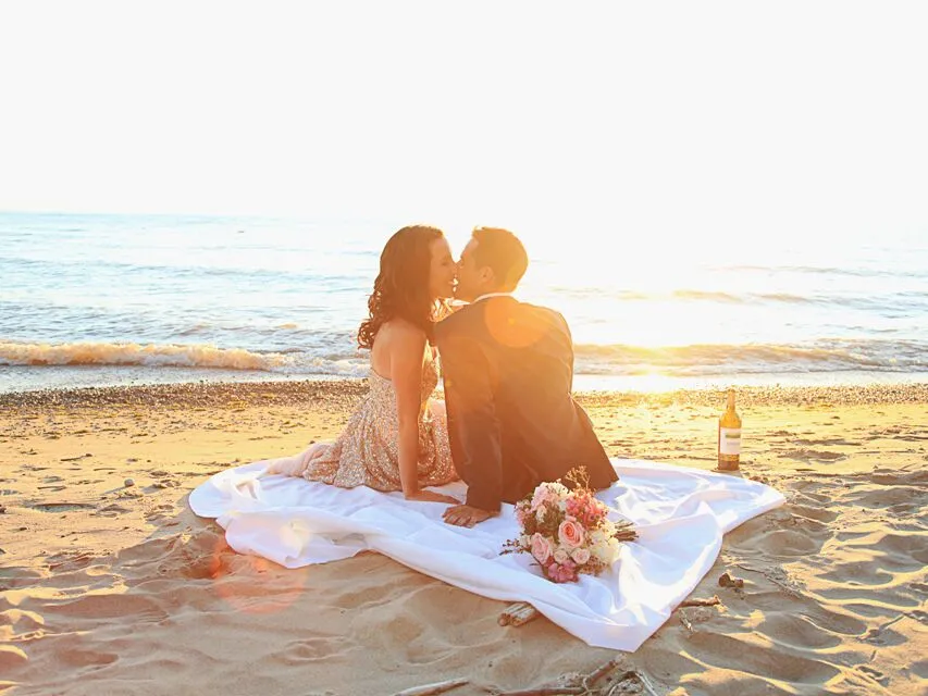 /img/8803-honeymoon-journal.webp