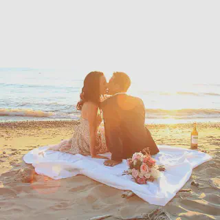 /img/8803-honeymoon-journal.webp