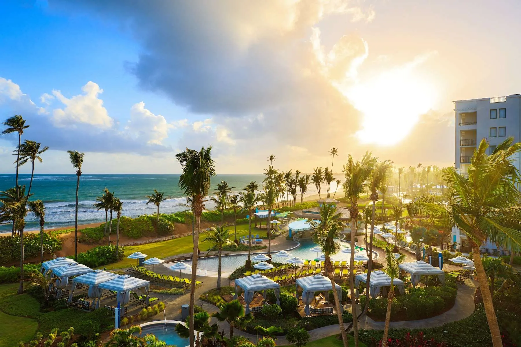 8827 honeymoon couple usa beach