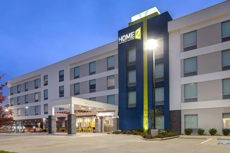 8834 embassy suites hot springs