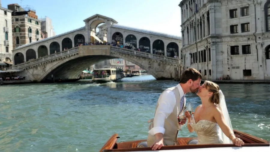 /img/8861-lake-como.webp
