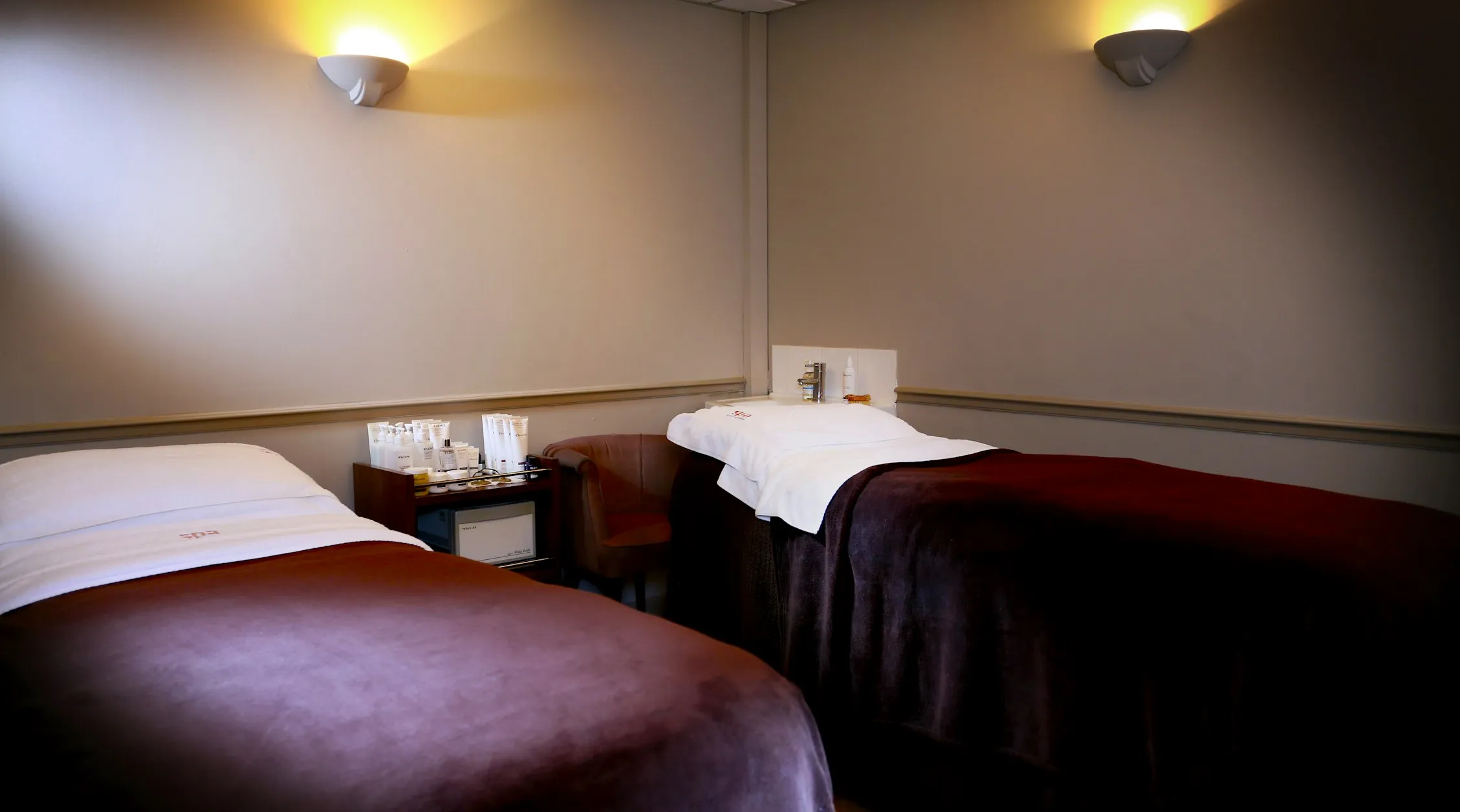 8872 couple massage