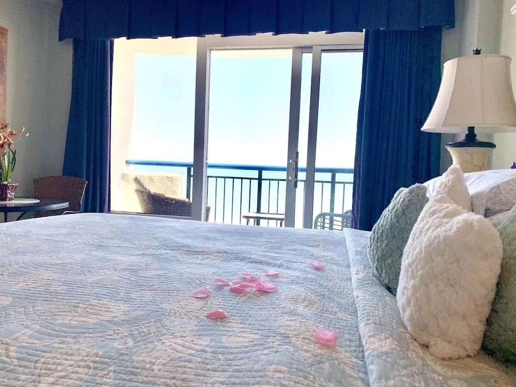 8874 hu hotel suite