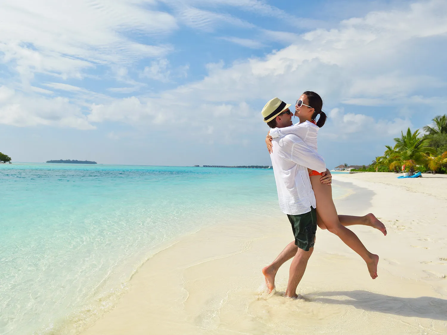 /img/8901-honeymoon-travel-insurance.webp
