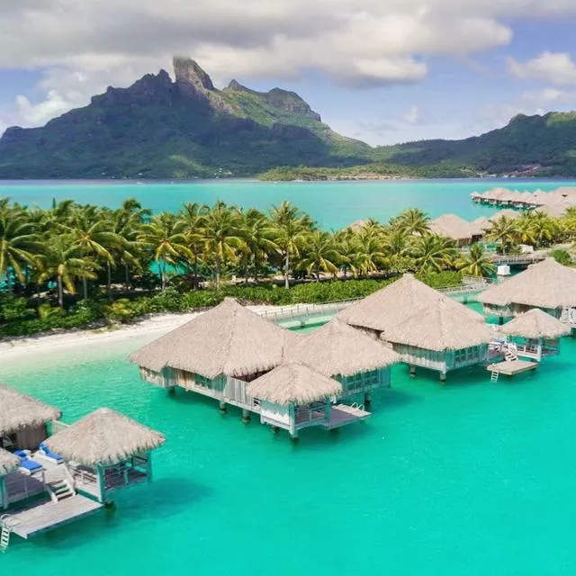 8911 couple beach honeymoon